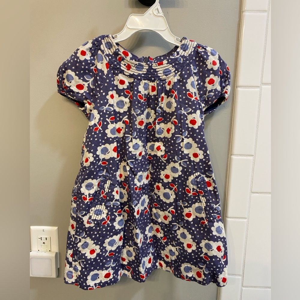 Mini Boden Navy Floral Dress / Size 3-4Y / VGUC